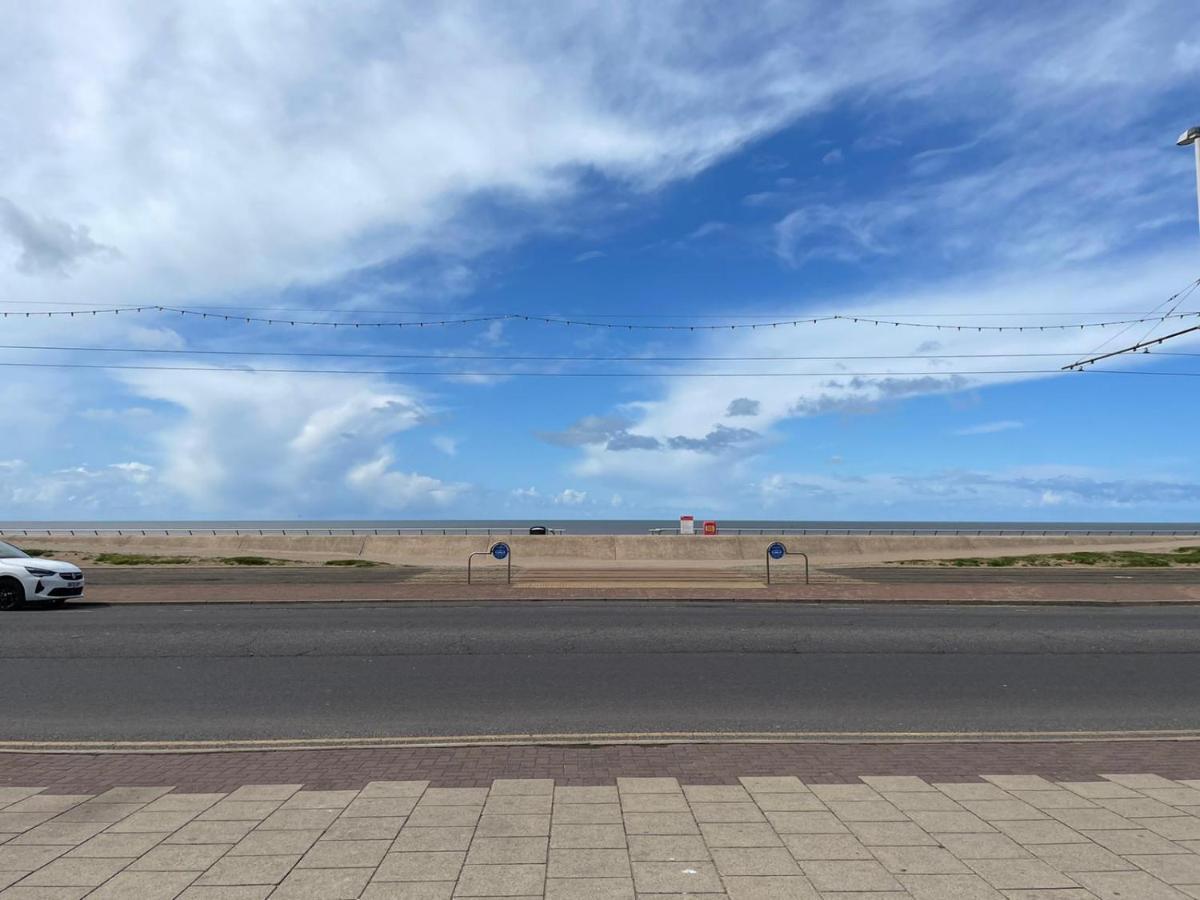 Sapphire Hotel Blackpool Promenade Buitenkant foto